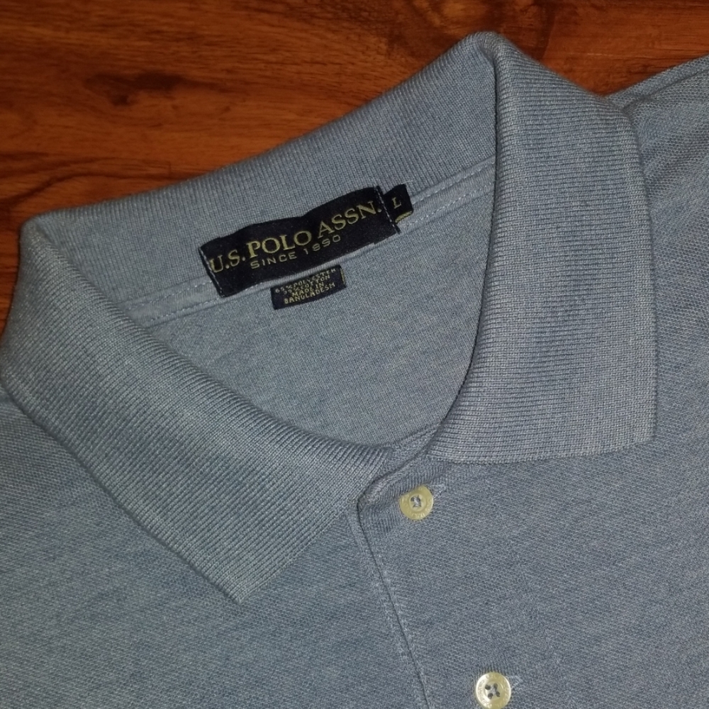 SOLD ELSEWHERE.  Men's Polo Shirt, size L - Picture 3 of 4